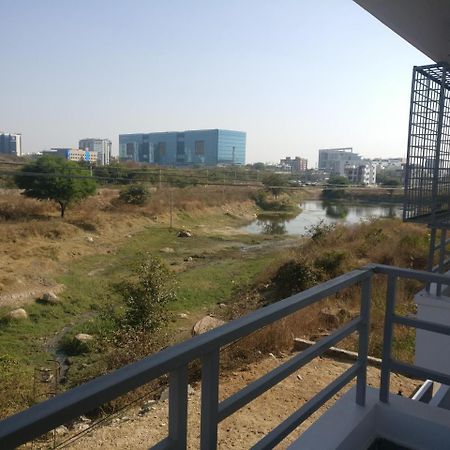 Misty Lake Guest House Hyderabad Exterior photo