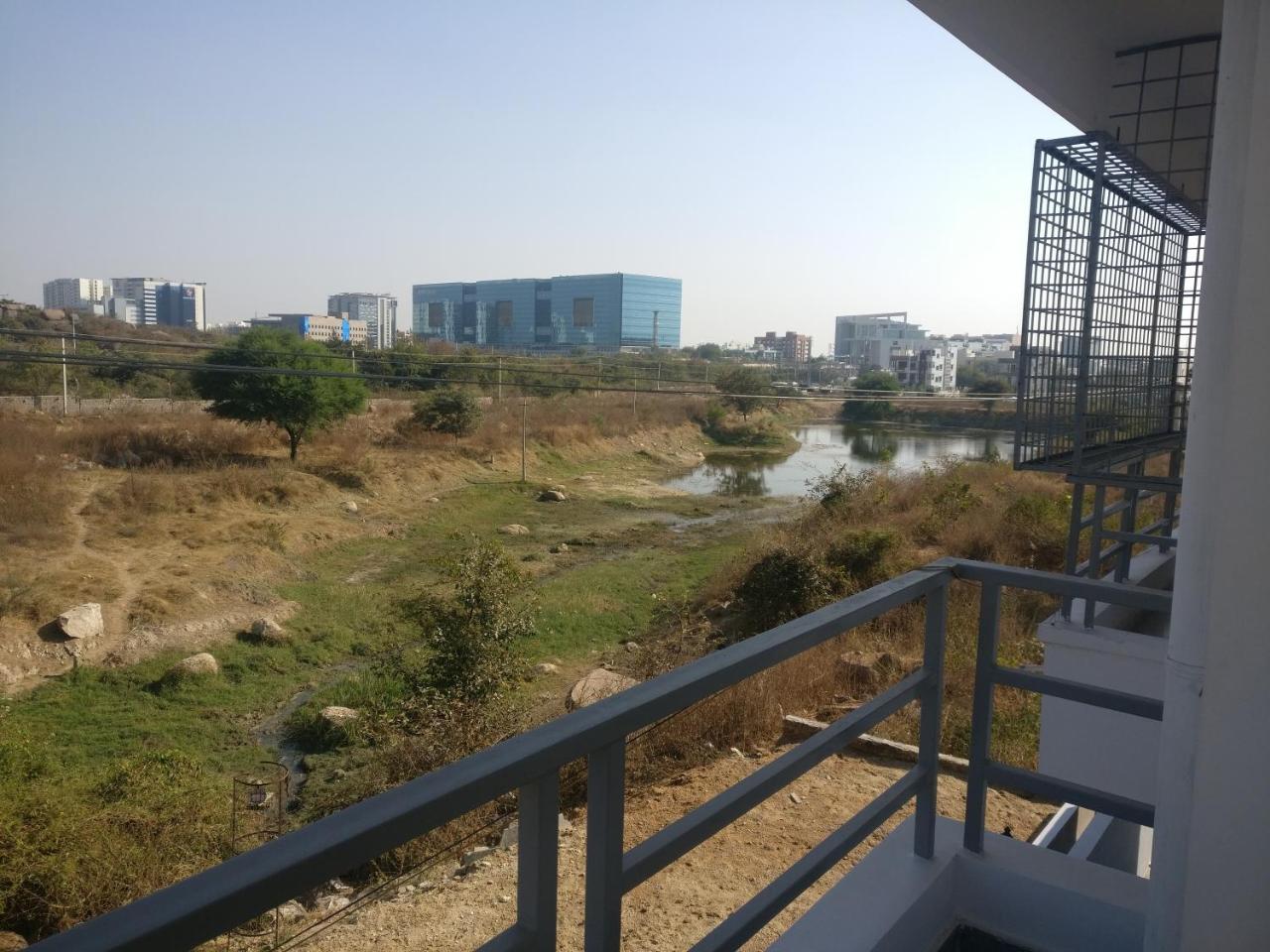 Misty Lake Guest House Hyderabad Exterior photo