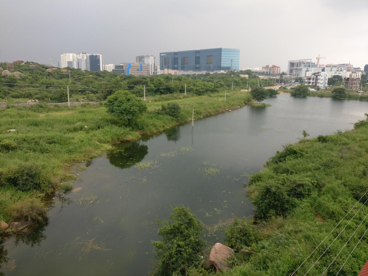 Misty Lake Guest House Hyderabad Exterior photo