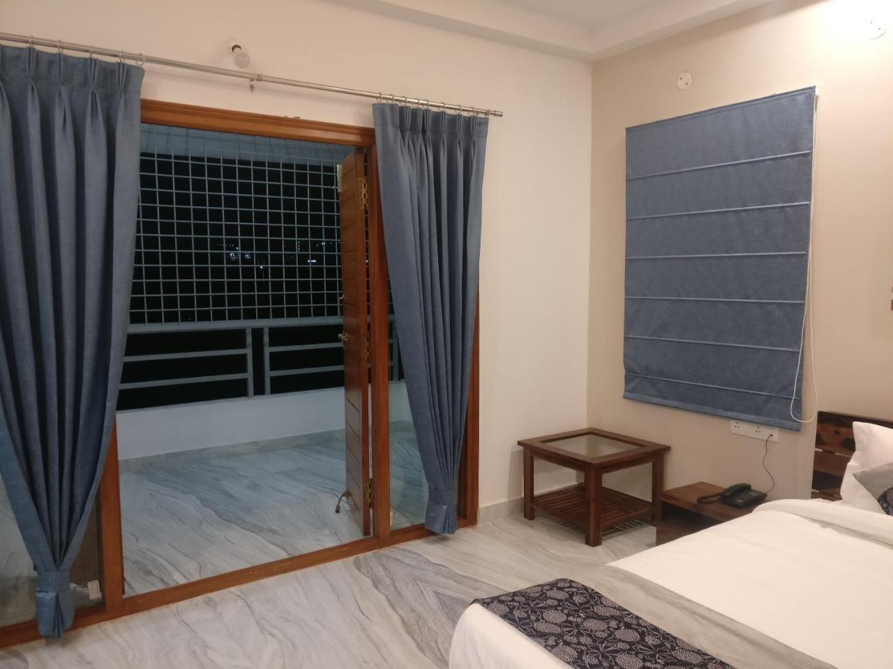 Misty Lake Guest House Hyderabad Exterior photo