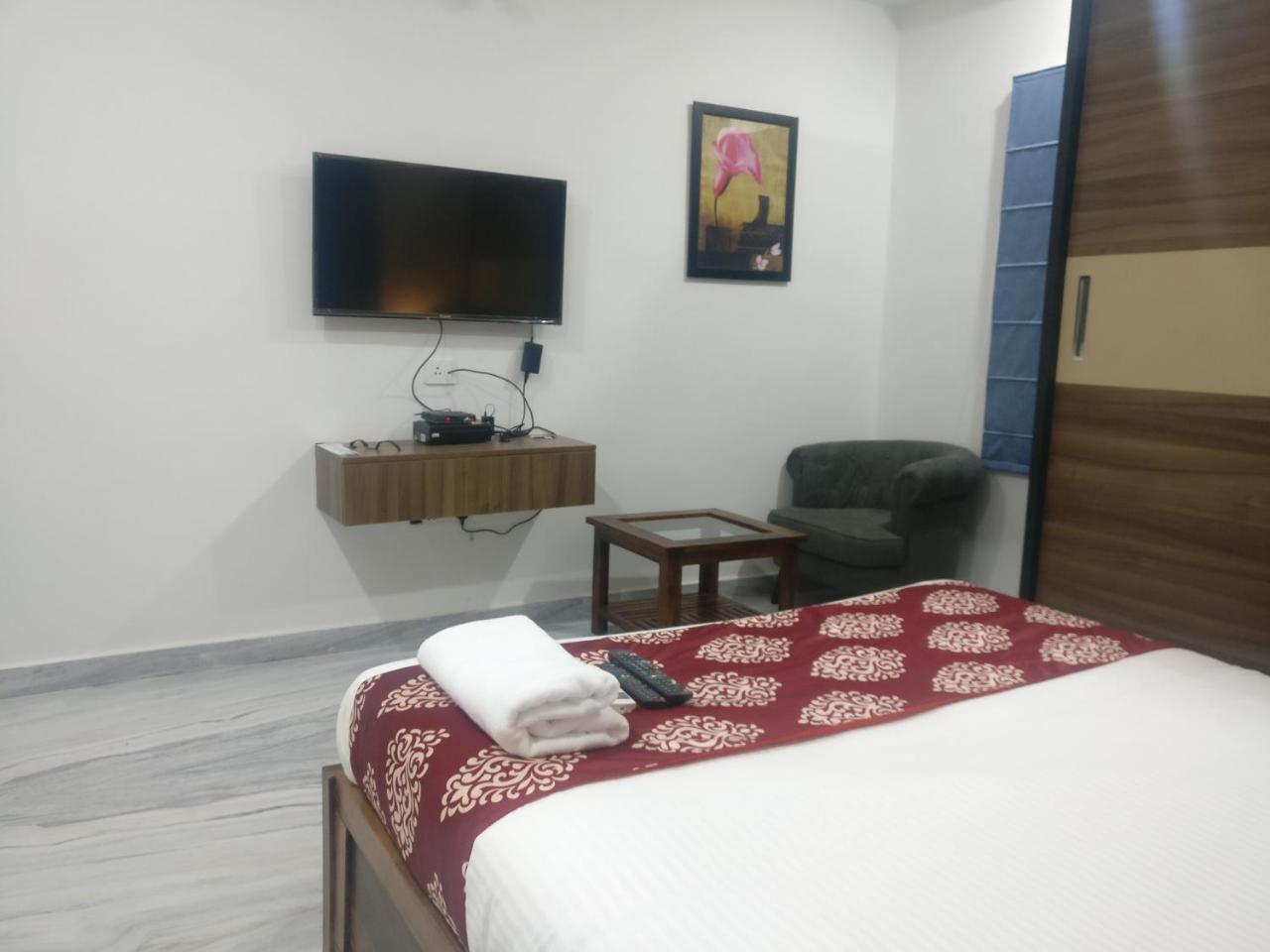 Misty Lake Guest House Hyderabad Exterior photo